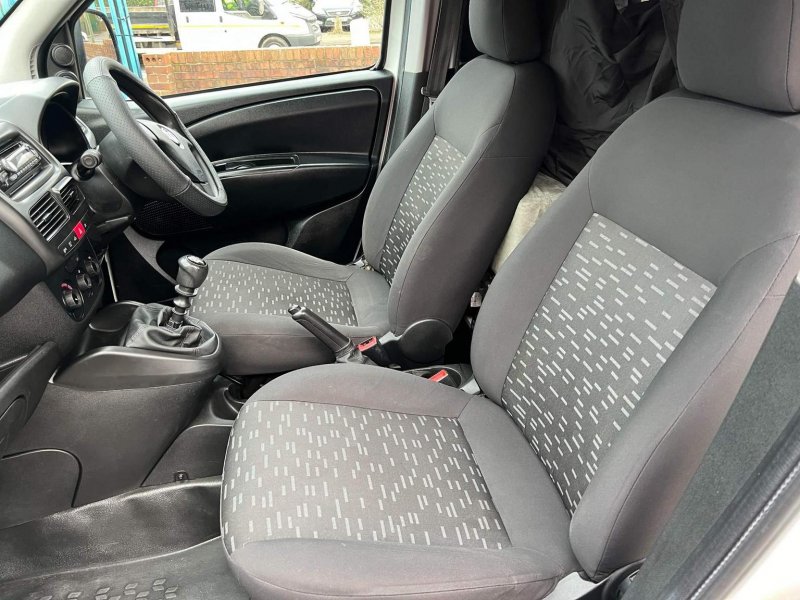 VAUXHALL COMBO