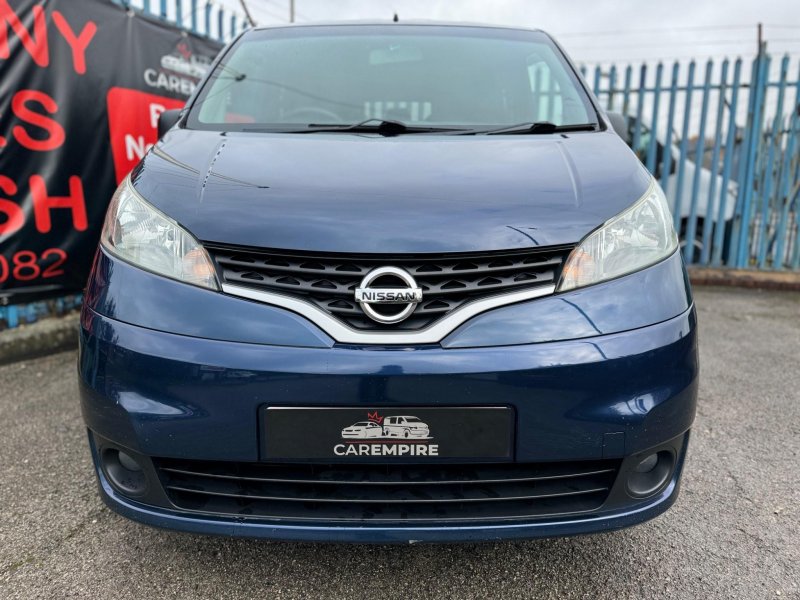 NISSAN NV200