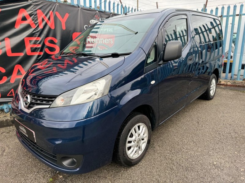NISSAN NV200