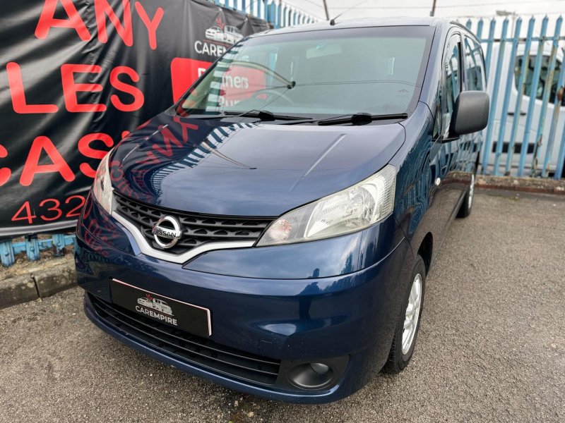 NISSAN NV200