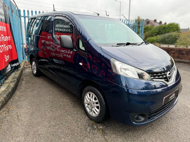NISSAN NV200