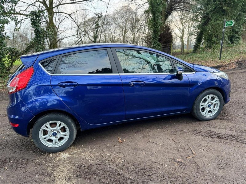 FORD FIESTA