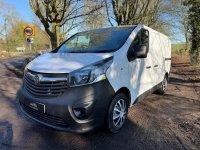 VAUXHALL VIVARO