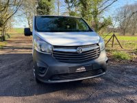 VAUXHALL VIVARO