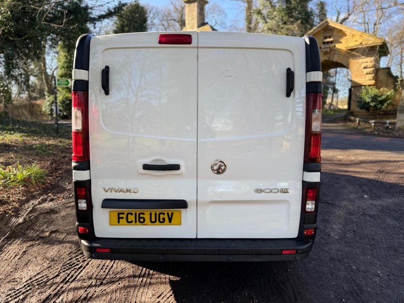 VAUXHALL VIVARO