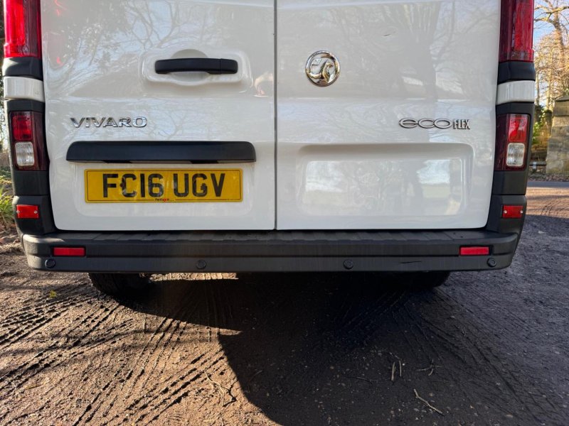 VAUXHALL VIVARO