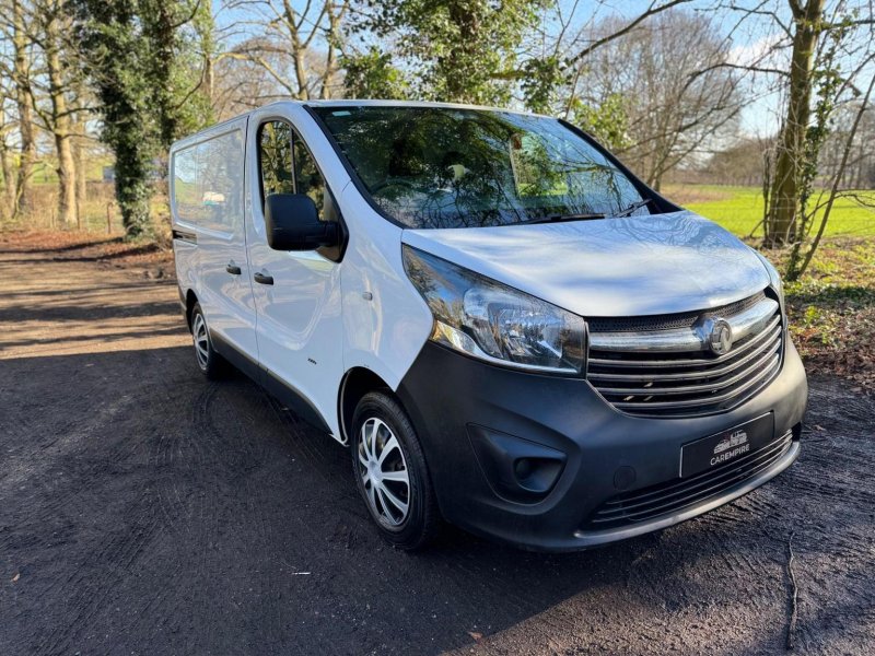VAUXHALL VIVARO