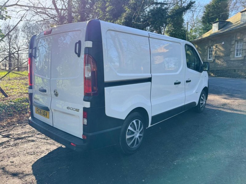 VAUXHALL VIVARO