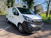 VAUXHALL VIVARO