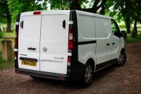 VAUXHALL VIVARO