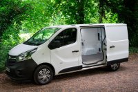 VAUXHALL VIVARO